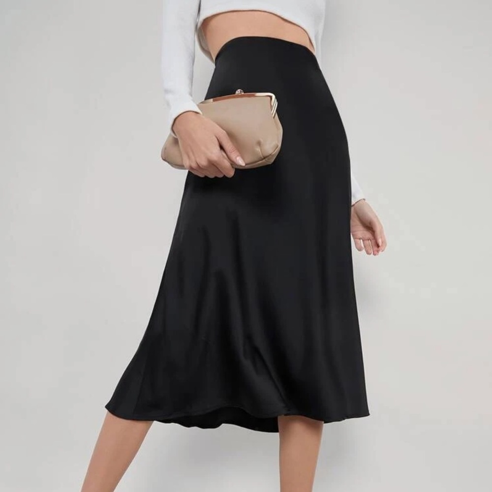Elegant Satin midi skirt zipper closure black - Picture 4 of 8